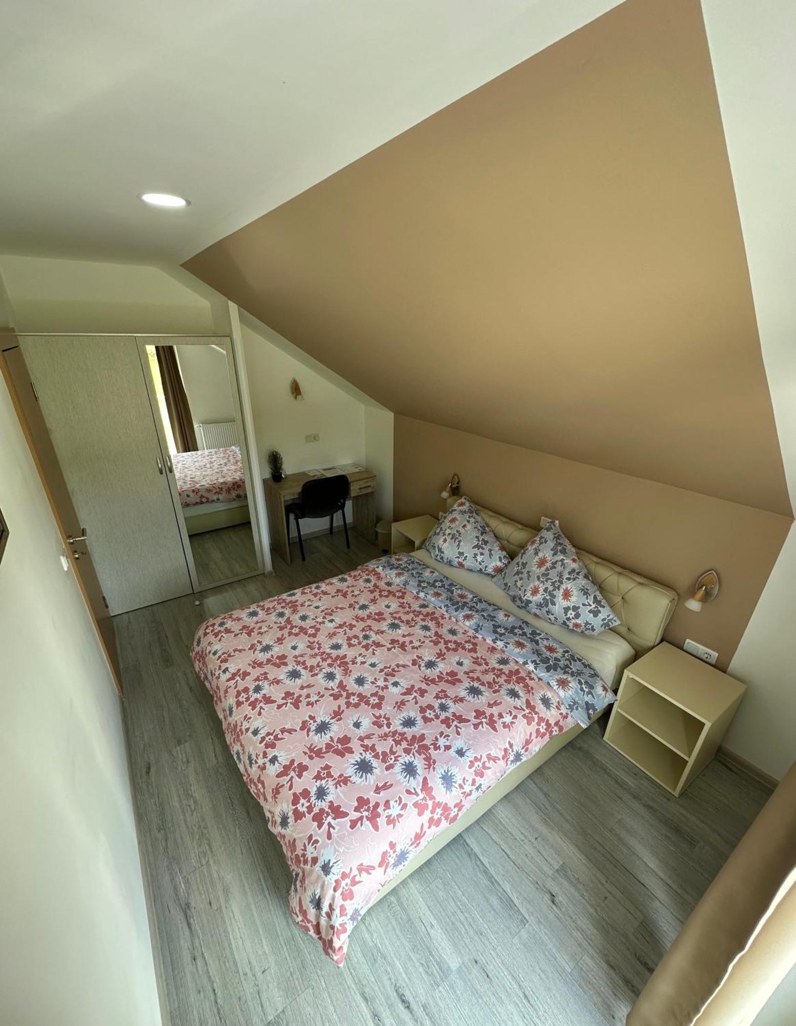 Sweet Dreams Home Korenica Bagian luar foto